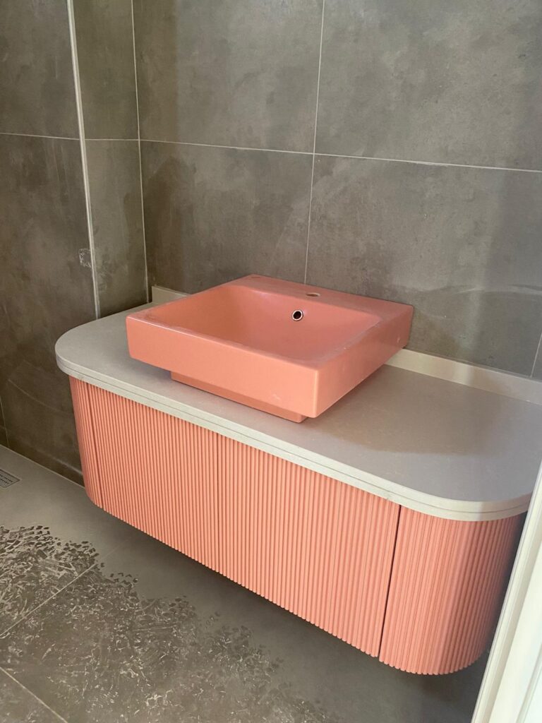 pembe-mermer-lavabo